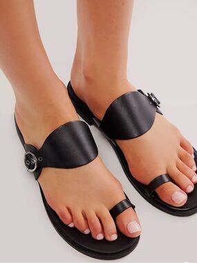Free People Women’s Black Leather Toe-Loop Slide Sandals Size 9